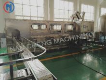 全自动五加仑灌装机（型号：QGF-600)